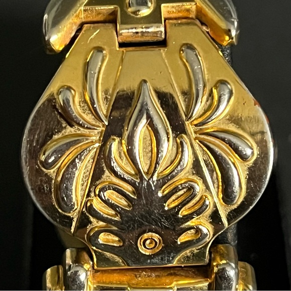 Vintage Ladies Cheval Gold Tone Bracelet Watch - Picture 3 of 16